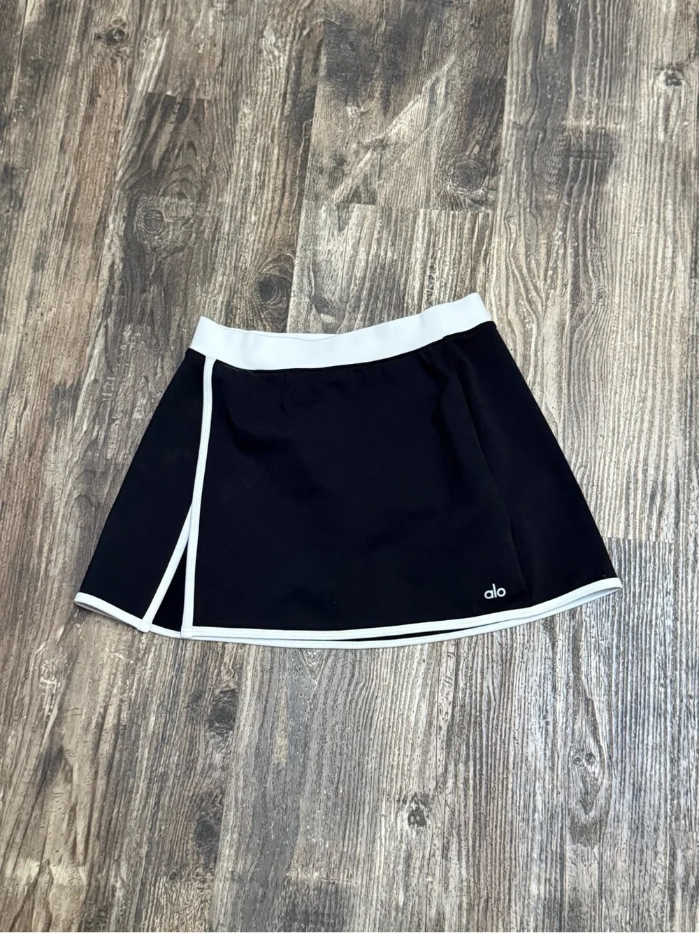 ALO Yoga Black Mini Skirt with White Trim